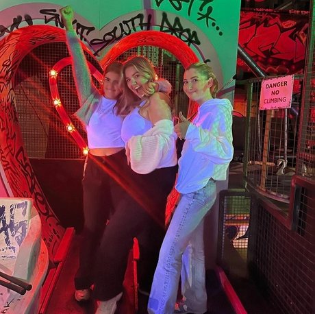 スマイルオンリーファンズ 美しいxxx 画像