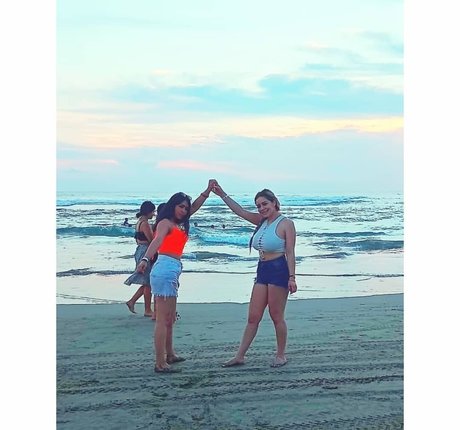 Diana Calderon 素敵なポルノスター ギャラリー