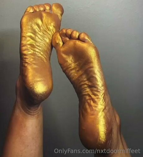 nxtdoormlffeet ヌードスター 写真