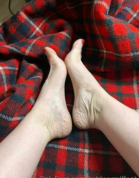 痩せたティーンのオンリーファンズ 美しい裸 写真