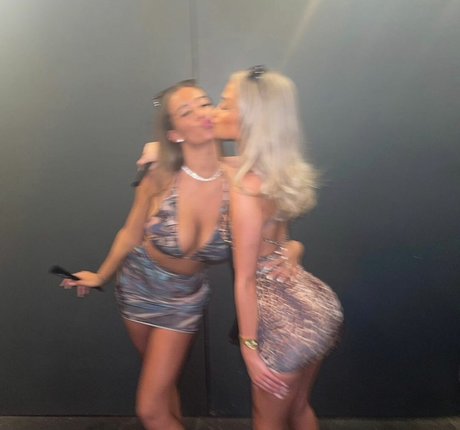 Camille Kathleen Bennetton セクシー女優 写真