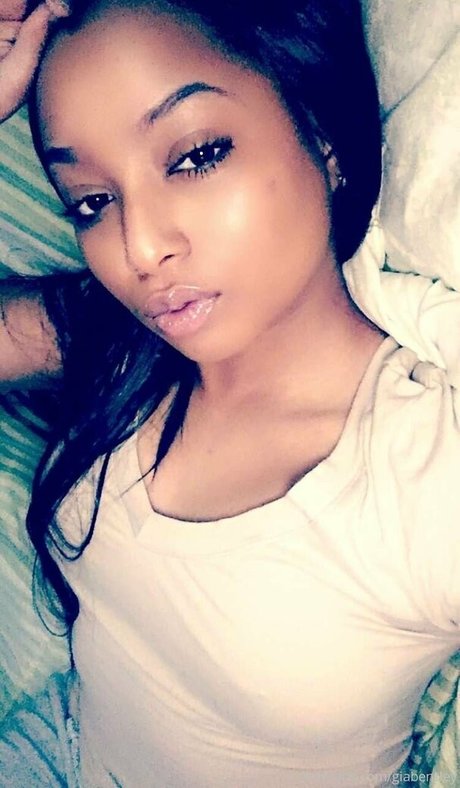 giaonlyfans 素敵な女優 写真