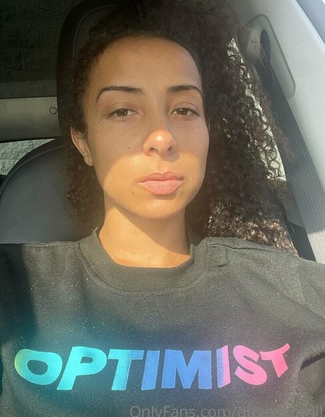 小さなオンリーファンズ セクシーヌード ギャラリー