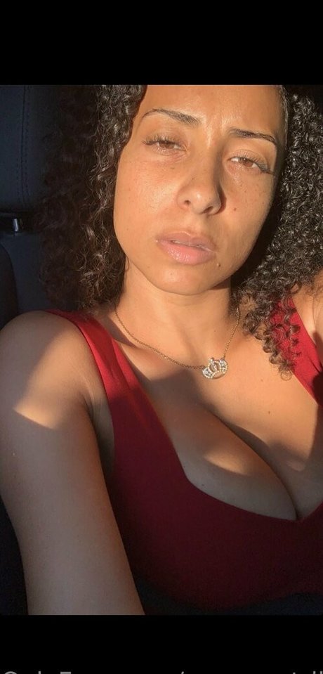 巨大なペニスオンリーファンズ ホットヌード 写真