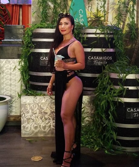 小人ヌードオンリーファンズ セックス 画像