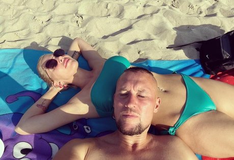 スマイルオンリーファンズ HD 画像