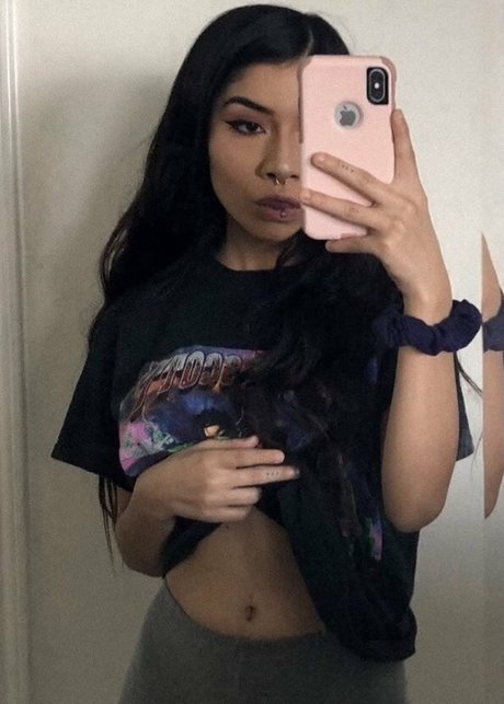 loveyoulesane ヌードモデル 写真