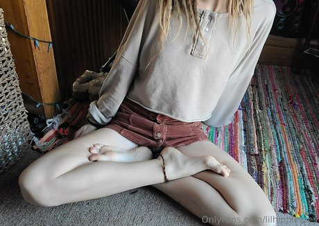 巨乳ブルネットオンリーファンズ 無料アダルト 画像