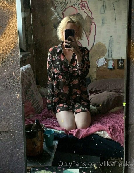 likafreaky ポルノモデル 写真