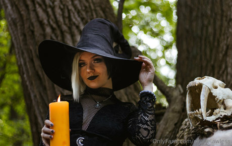 cyanelawless セックスモデル 写真