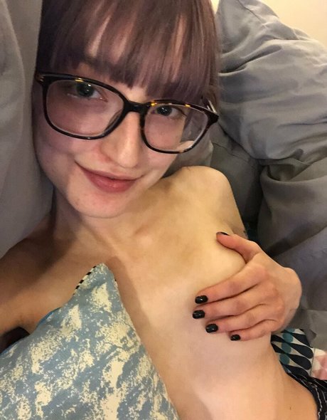 垂れ下がった熟女OnlyFans ポルノグラフィック 写真