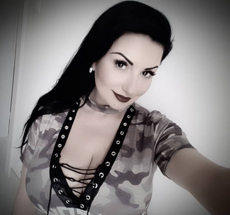 ティーン乱交OnlyFans 美しいヌード 画像