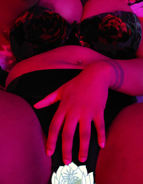 asmr ジンジャー オンリーファンズ セクシー 写真