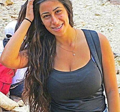 Tal Halika 美しいポルノスター 写真