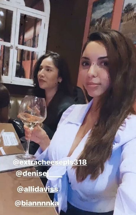 アマチュアヌードオンリーファンズ 無料 写真