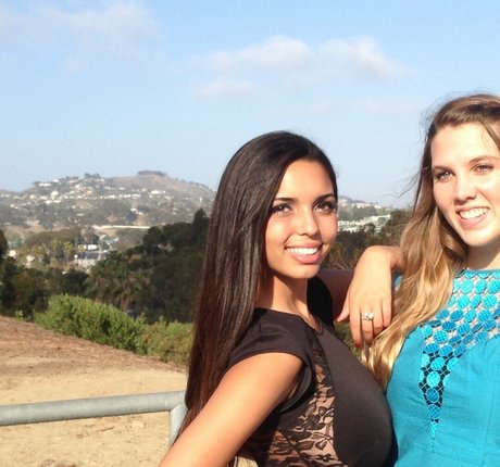 かわいいティーンのオンリーファンズ 美しいxxx ギャラリー