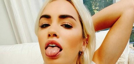 Lali Esposito ポルノスター 高品質 写真