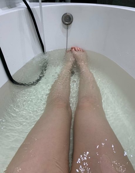 背が高くて巨乳のOnlyFans セクシー 画像