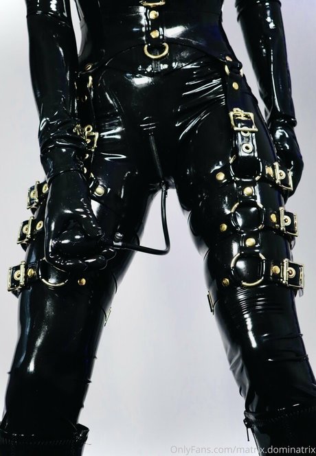 毛深い足のOnlyFans ヌード アーカイブ