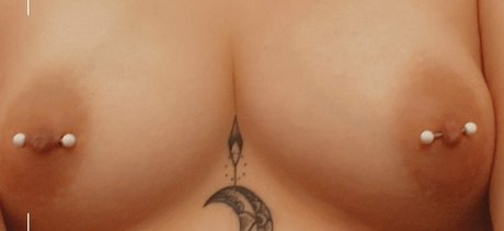 ariah69 ポルノスター ヌード 画像