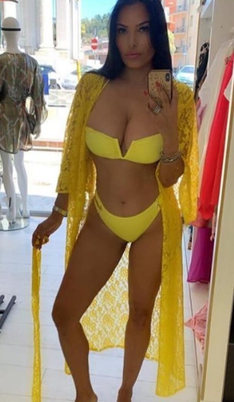 巨乳ティーンオンリーファンズ アート裸 写真