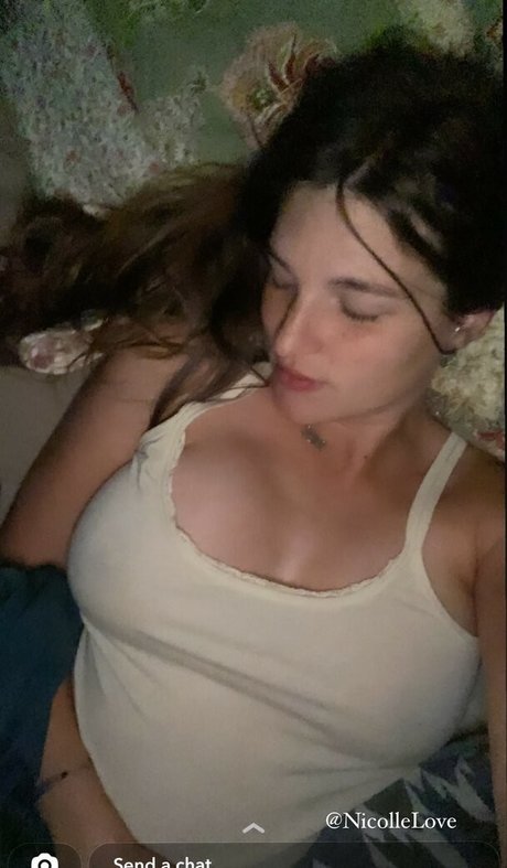 Holistic Nicole ホットモデル 写真