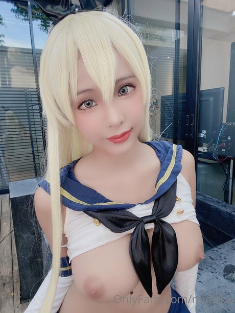 19歳のOnlyFans ポルノ 画像