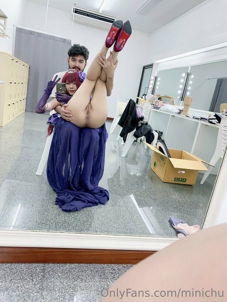 Minichu アートポルノスター 写真