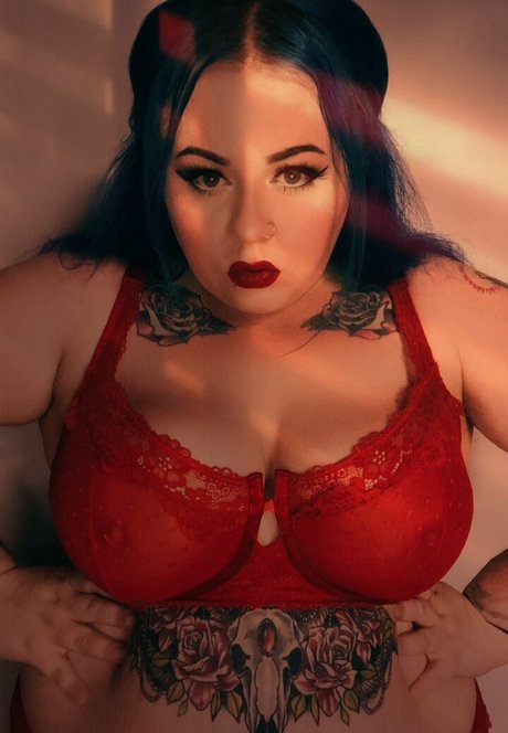 indie nyx トップモデル 写真