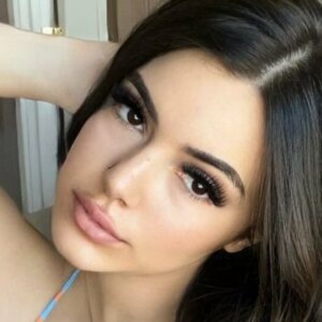 Elsalove 無料モデル ギャラリー