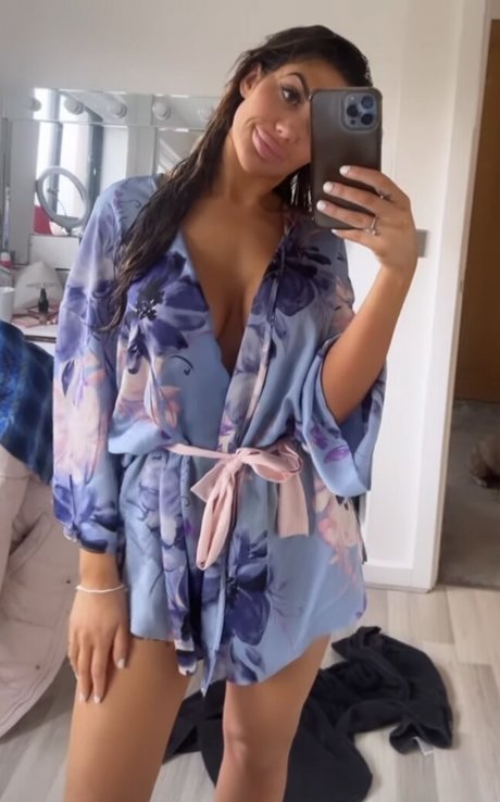 Chloe Ferry トップモデル 写真