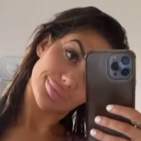 Chloe Ferry 無料のスター アーカイブ