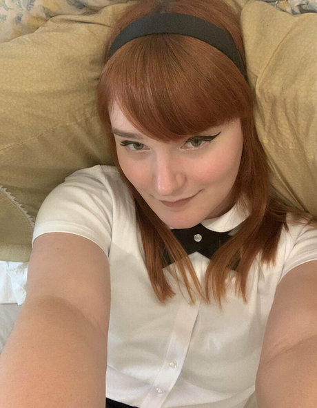 濃厚なアマチュアOnlyFans セクシーヌード 画像