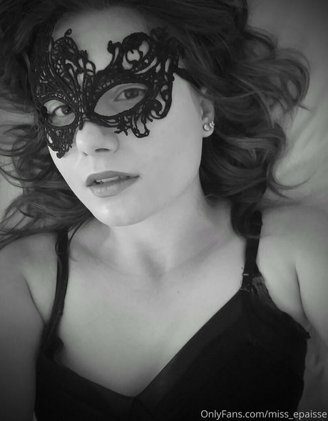 miss epaisse セクシーなポルノスター 写真