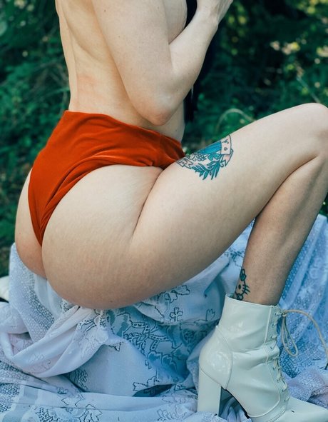 垂れ下がった熟女OnlyFans ポルノ 写真