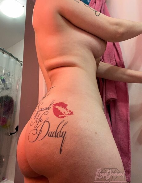 ゲイの乳首OnlyFans ホットヌード 画像