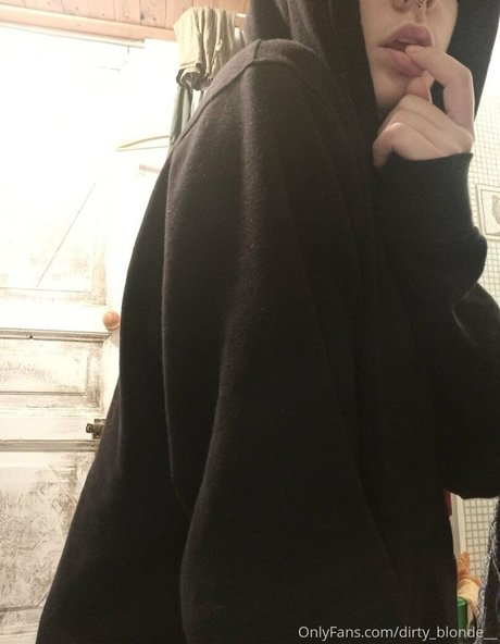 dirty blonde__ ポルノスター ヌード アーカイブ