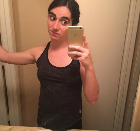 騎乗位熟女OnlyFans ホットセックス 画像