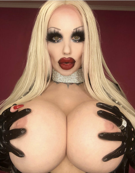 ブルネットのPOV OnlyFans ポルノ 画像