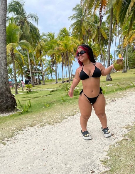 Maria Guevito 裸モデル 写真