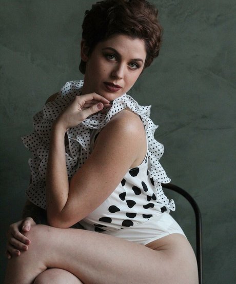 ゲイビデオ OnlyFans ポルノ 画像