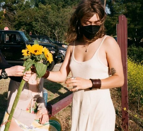 Gideon Adlon ポルノスター 高品質 画像