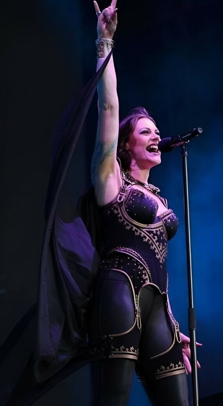 Floor Jansen ポルノスター 高品質 画像