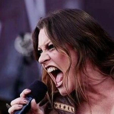 Floor Jansen スターセックス 画像