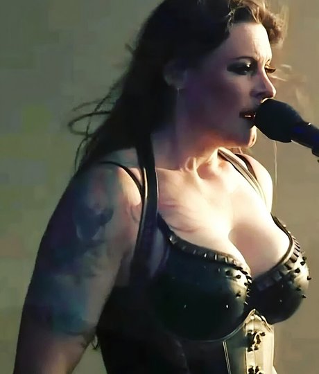 Floor Jansen トップモデル 画像