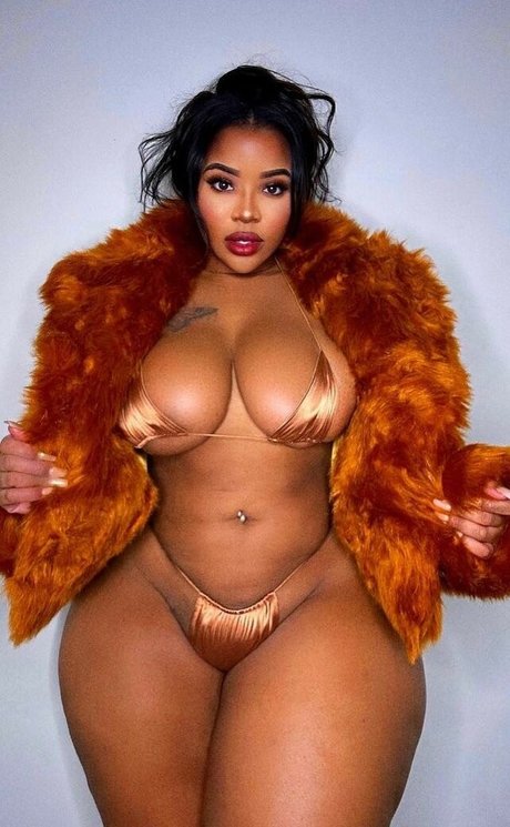 Briannaamor セクシーなスター 写真