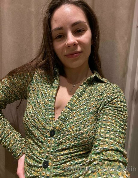 ダーティトークオンリーファンズ 可愛い 画像