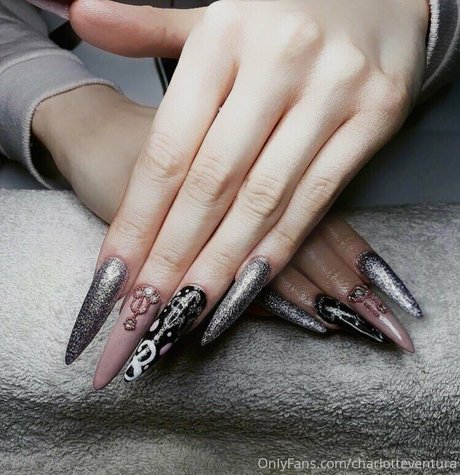 charlotteventura エロティックモデル 写真