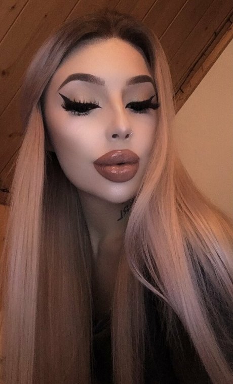 charlotteventura 裸のスター ギャラリー