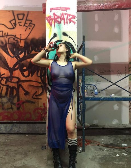 maylixx 裸の女優 写真